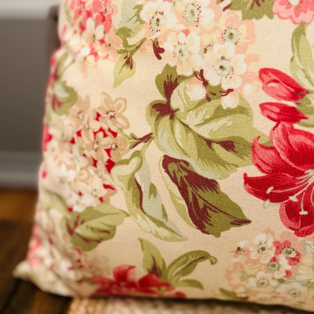 18” Square Floral Button Country Cottage Style Throw Pilllow